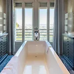 Maison Valmer - L'armateur, Elegant Penthouse Classe 4 Etoiles Apartment